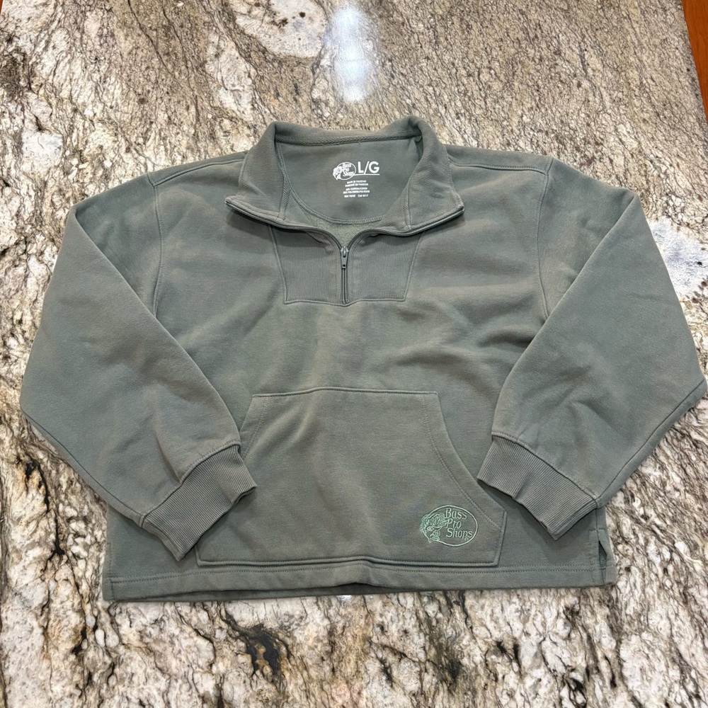Bass Pro Shops 1/4 zip sweatshirt
